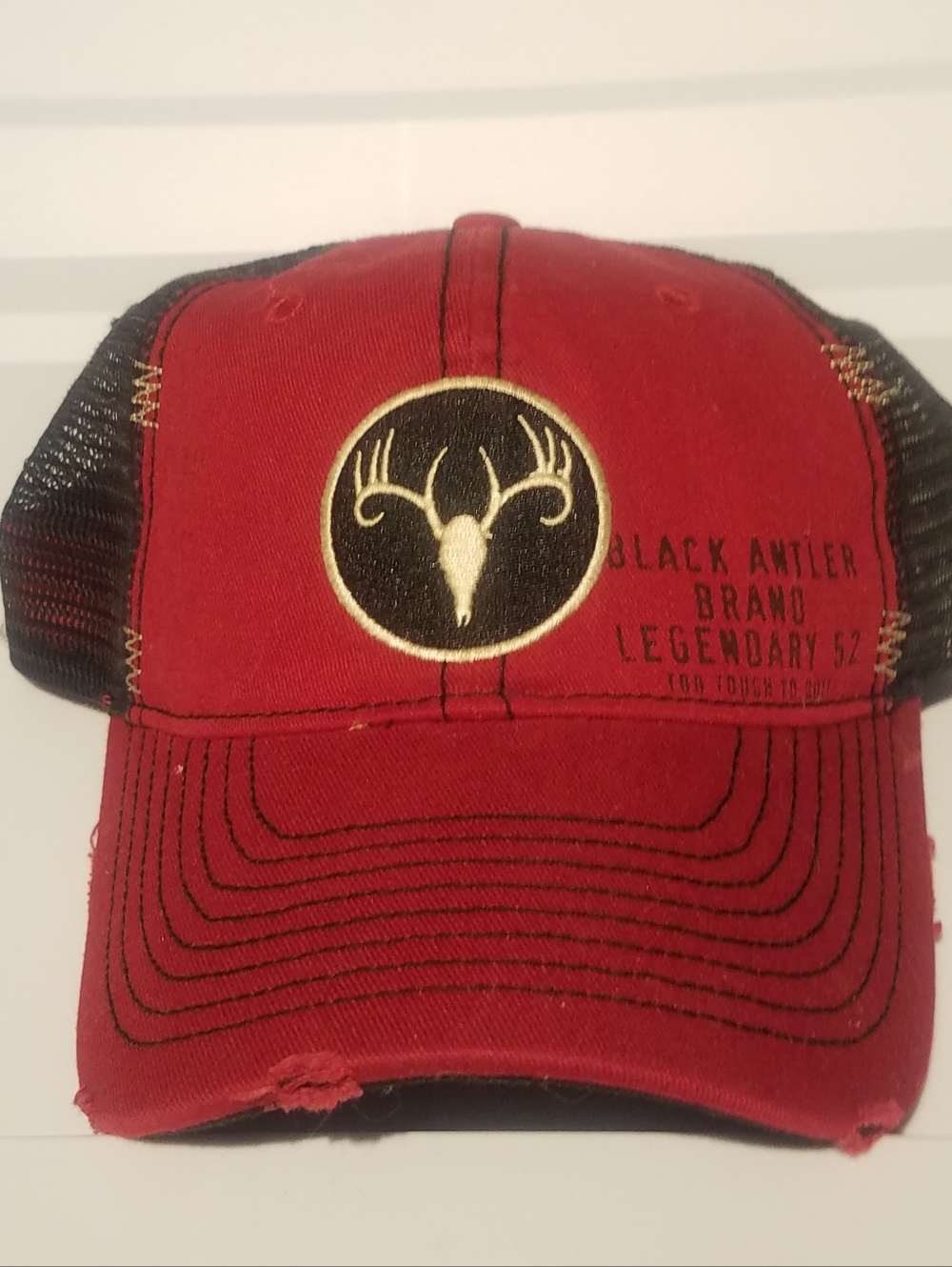 Men Black Antler Cap Dark Red